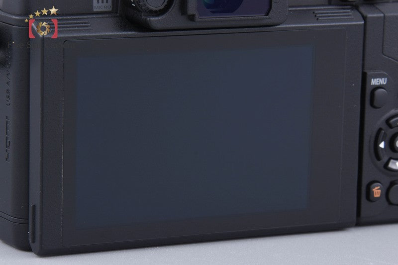 Count 667 Olympus OM-D E-M5 Black 16.0MP Digital Mirrorless Camera