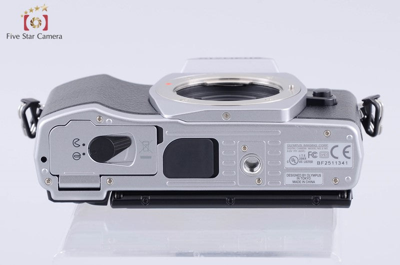 "Count 579" Olympus OM-D E-M5 Silver 16.0 MP Digital Mirrorless Camera Body