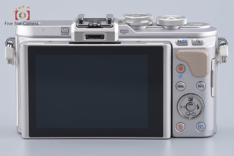 "Shutter count 3,389" Olympus PEN E-PL8 White 16.1 MP Digital Camera 14-42 Lens