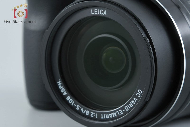 Panasonic LUMIX DMC-FZ200 Compact Digital Camera (Japanese Language Only)