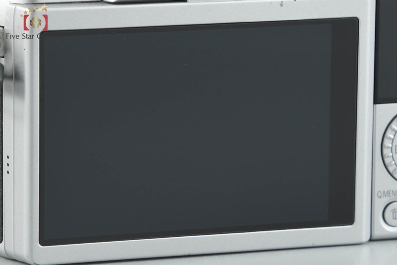 Panasonic LUMIX DMC-GF7W Double Zoom Lens Kit Silver (Japanese Language Only)