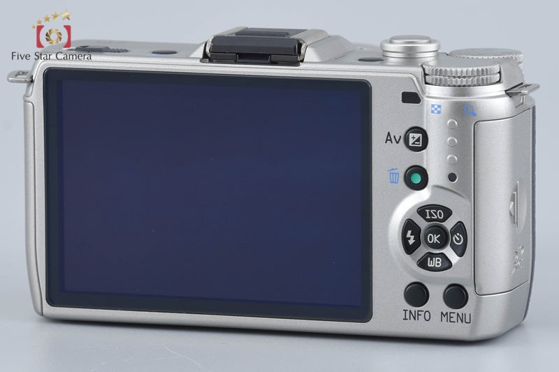 "Count 960" PENTAX Q7 Silver 12.4 MP Digital Camera 5-15 15-45 Lenses w/ Box