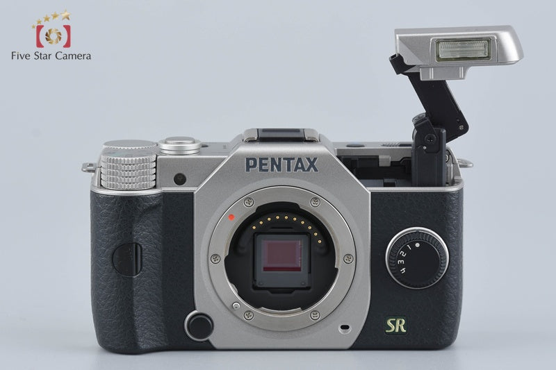 "Count 960" PENTAX Q7 Silver 12.4 MP Digital Camera 5-15 15-45 Lenses w/ Box