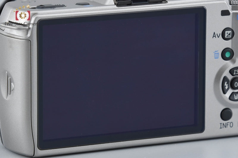 "Count 960" PENTAX Q7 Silver 12.4 MP Digital Camera 5-15 15-45 Lenses w/ Box