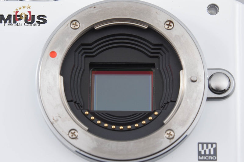 Shutter count 4,282 Olympus PEN Lite E-PL3 White 12.3 MP 14-42 40-150 Lenses