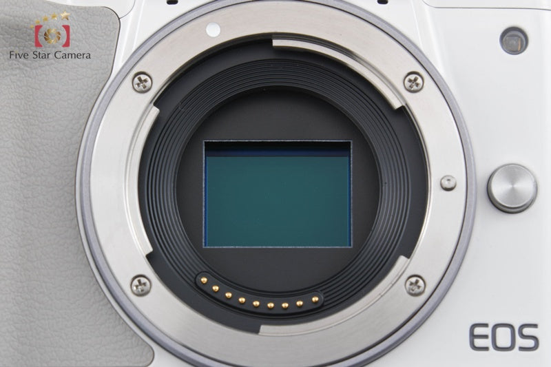 Canon EOS Kiss M / M50 White 24.0 MP EF-M 15-45 IS STM Lens