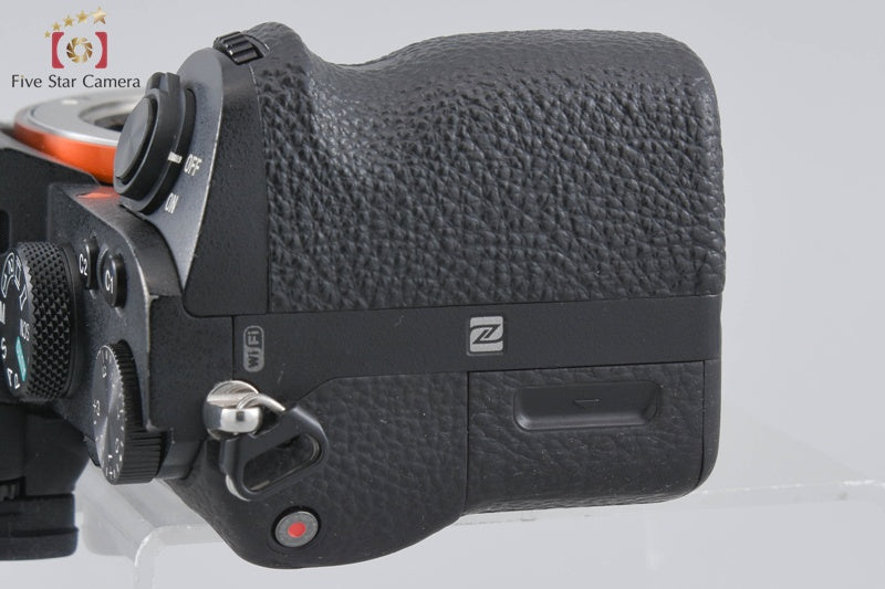 Sony α7II ILCE-7M2 24.3 MP Digital Mirrorless Camera [Japanese Language Only]