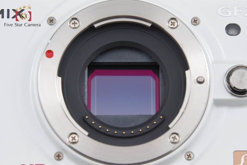 Panasonic LUMIX DMC-GF2 White Digital Mirrorless Camera [Japanese Language Only]