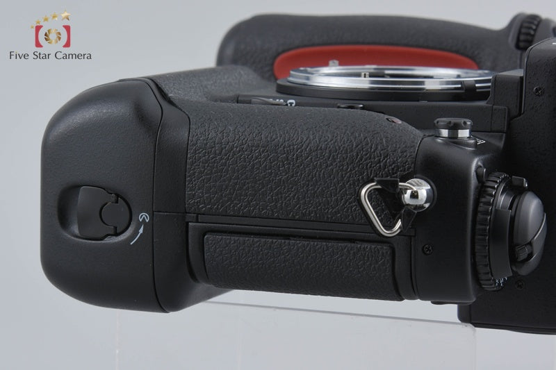 Nikon F5 35mm SLR Film Camera Body