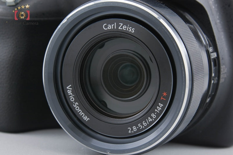 Sony Cyber-Shot DSC-HX100V 16.2 MP Digital Camera [Japanese Language Only]