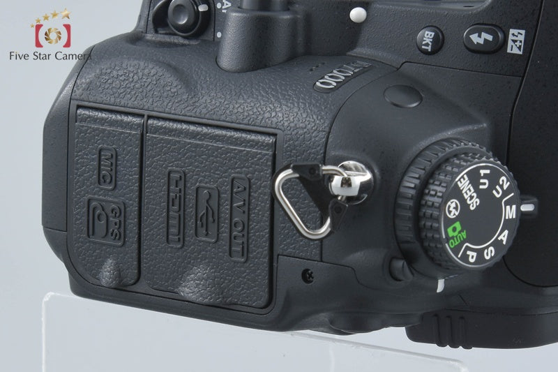 "Shutter count 2,210" Nikon D7000 16.2 MP Digtal SLR Camera Body