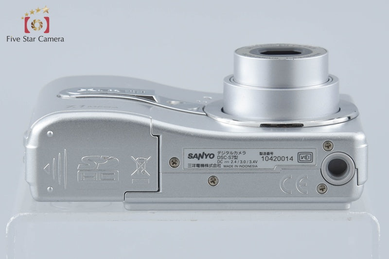 SANYO Xacti DSC-S7 7.1 MP Digital Camera [Japanese Language Only]