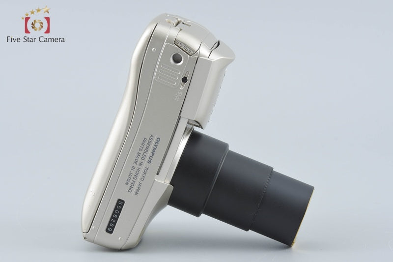 Olympus μ[mju:] ZOOM 105 DELUXE 35mm Point & Shoot Film Camera