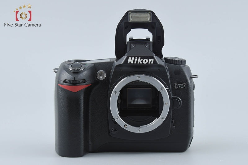 Nikon D70s 6.1 MP DSLR Camera Body