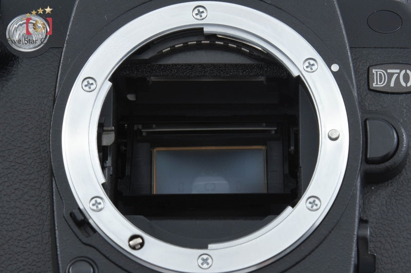 Nikon D70s 6.1 MP DSLR Camera Body