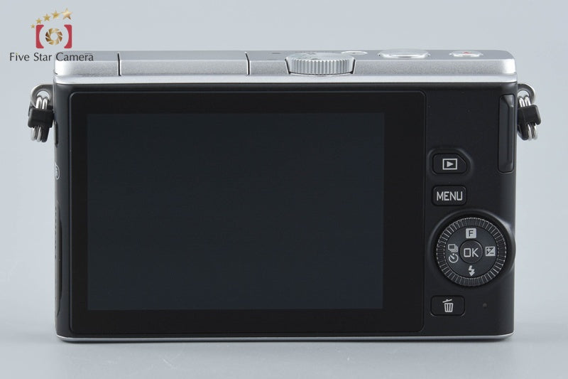 "Shutter count 227" Nikon 1 J4 Silver 18.4 MP Digital Camera 10-30 Lens w/ Box