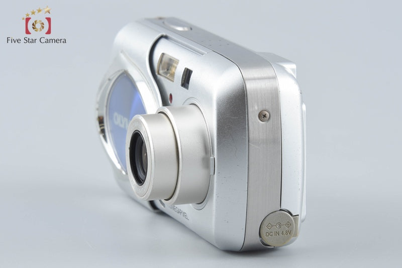 Olympus μ-30 DIGITAL Brilliant Silver 4.0 MP Digital Camera