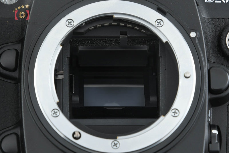 Nikon D200 10.2 MP DSLR Camera + MB-D200 Multi Power Buttery Pack