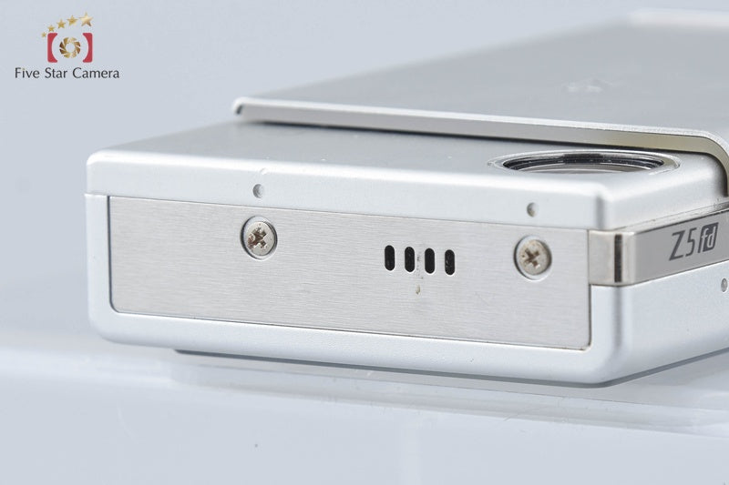 Fujifilm FinePix Z5fd Silver 6.3 MP Digital Camera