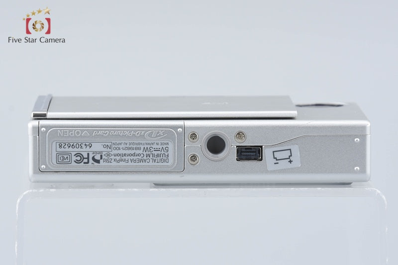 Fujifilm FinePix Z5fd Silver 6.3 MP Digital Camera