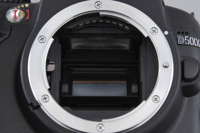 Shutter count 5,140 Nikon D5000 12.3 MP DSLR Camera 18-55 55-200 VR Lenses