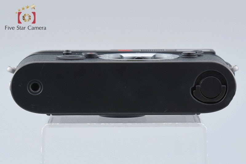 Leica M6 Black 35mm Rangefinder Film Camera Body