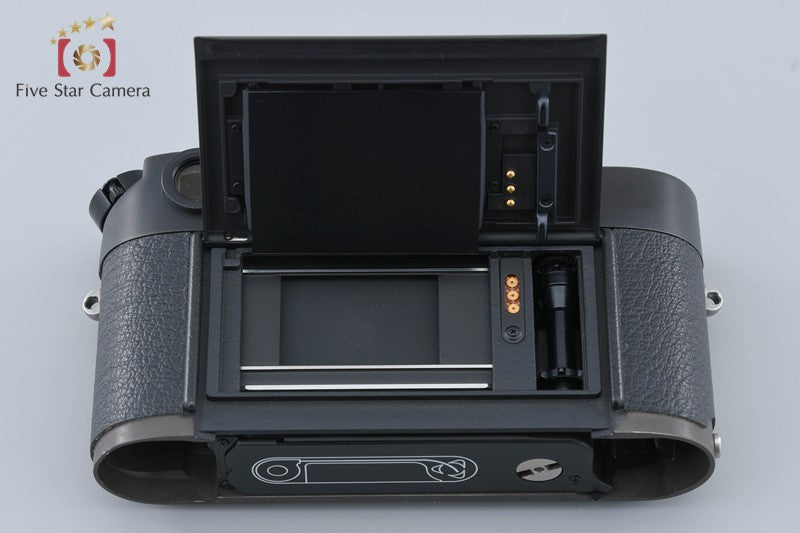 Leica M6 Black 35mm Rangefinder Film Camera Body