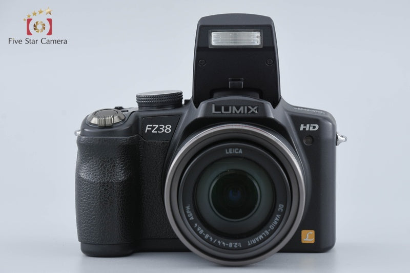 Panasonic LUMIX DMC-FZ38 12.1 MP Digital Camera [Japanese Language Only]