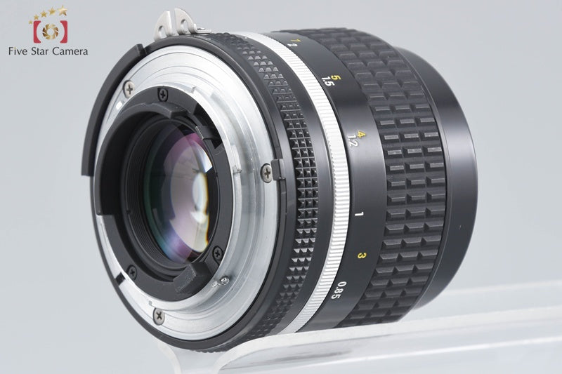 Nikon Ai-S NIKKOR 85mm f/2