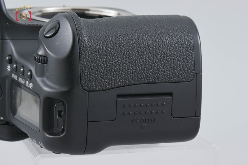 Canon EOS 30D 8.2 MP Digital SLR Camera Body