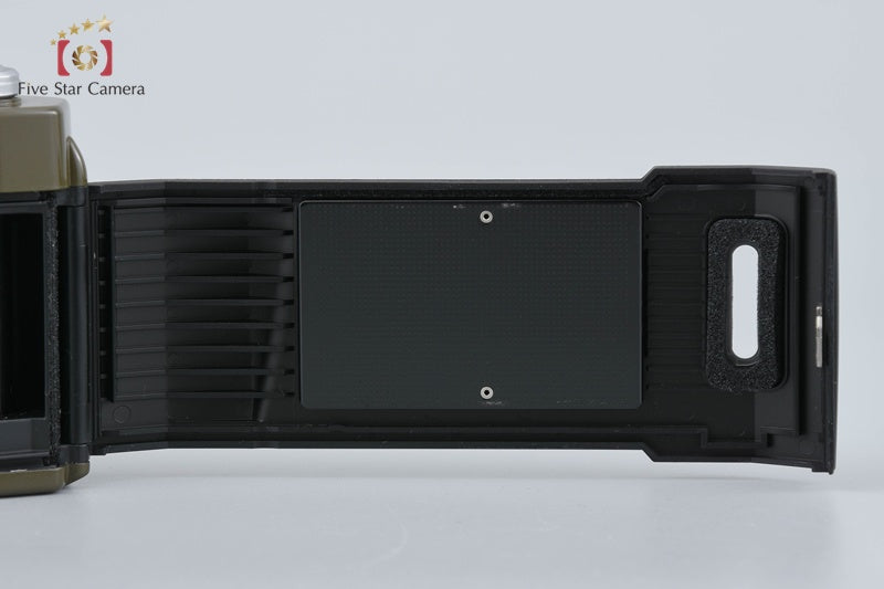 Voigtlander BESSA-L Olive SNAPSHOT-SKOPAR 25mm f/4 MC Special Edition w/ Box