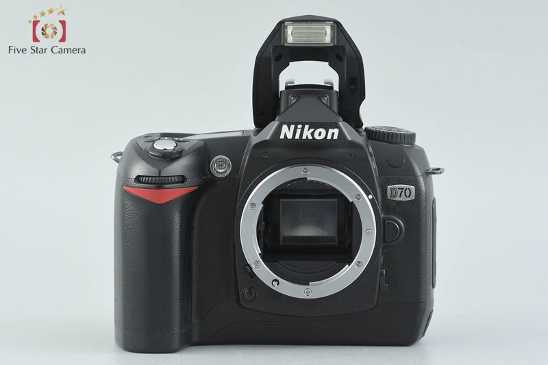 Nikon D70 6.1 MP DSLR Camera AF-S DX 18-70 Lens