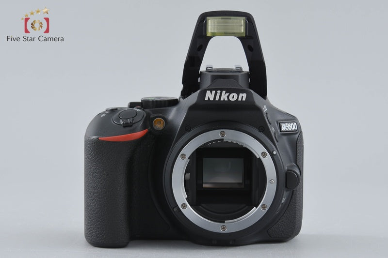 "Count 2,768" Nikon D5600 24.2 MP DSLR 18-55 70-300 VR Lenses