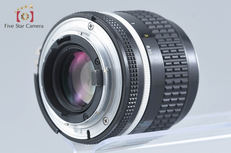 Nikon Ai-S NIKKOR 85mm f/2