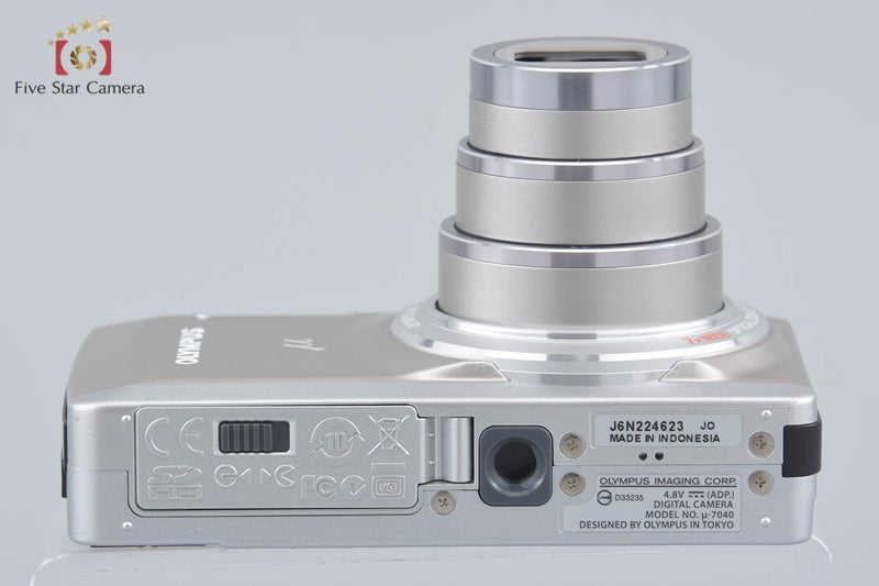 Olympus μ-7040 Titanium Silver 14.0 MP Digital Camera w/ Box