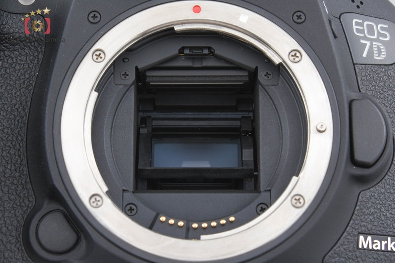 "Count 4,016" Canon EOS 7D Mark II 20.2 MP 18-135 Lens + BG-E16 Battery Grip