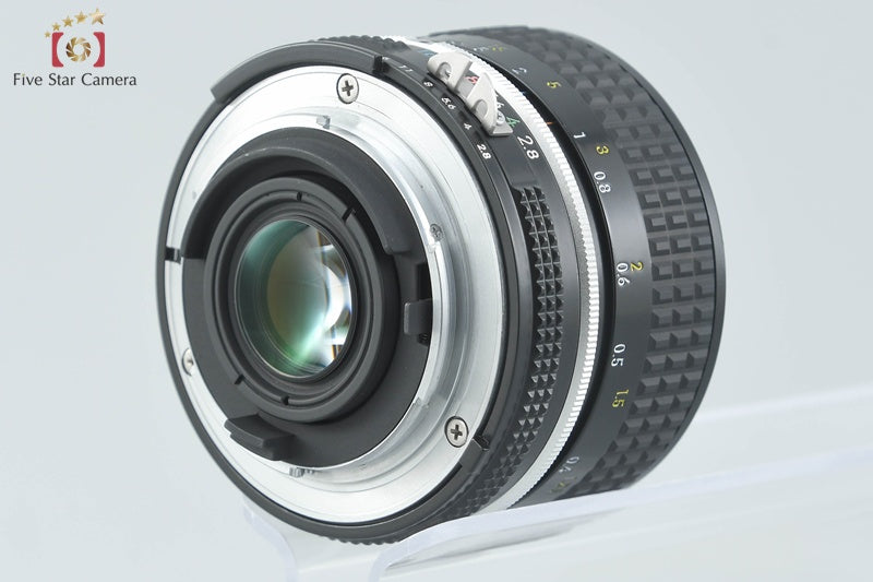 Nikon Ai NIKKOR 28mm f/2.8