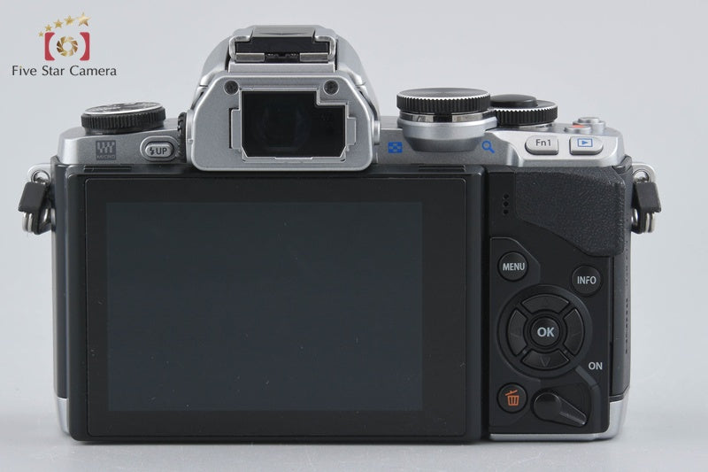 "Count 890" Olympus OM-D E-M10 Silver 16.1 MP 14-42 40-150 Lenses