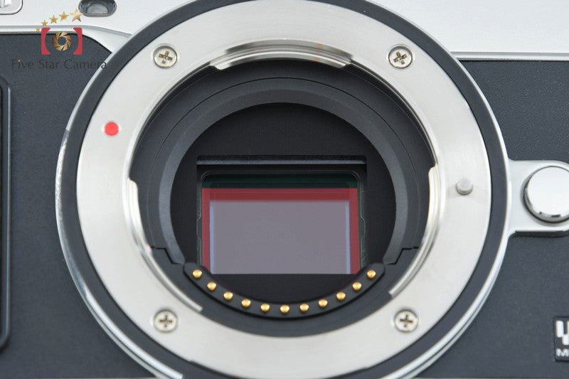 Olympus PEN E-P5 Silver 16.1 MP Mirrorless Camera 14-42 Lens