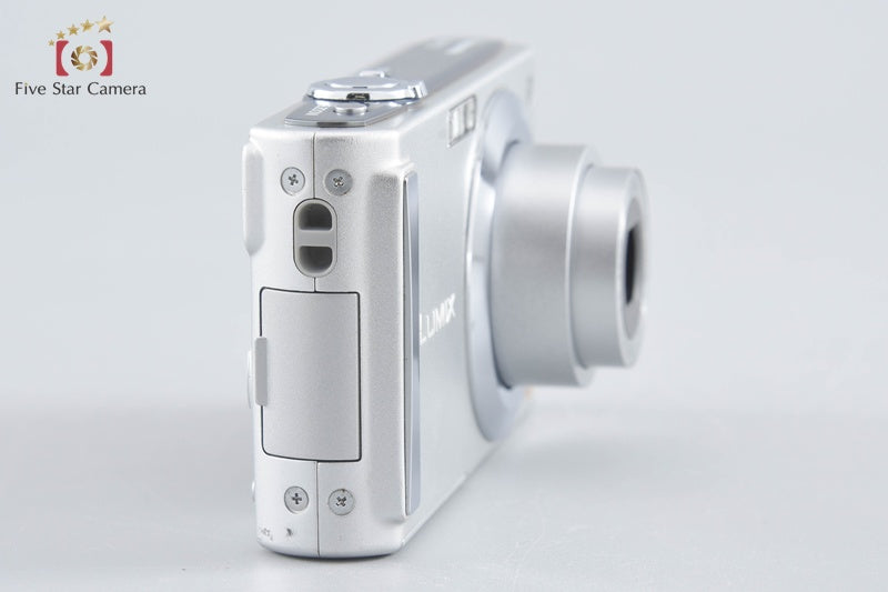 Panasonic LUMIX DMC-FS3 Silver 8.1 MP Digital Camera [Japanese Language Only]