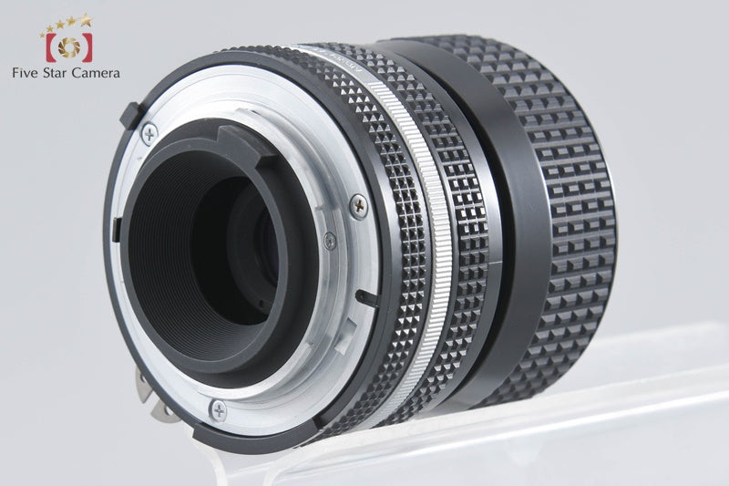 Nikon Ai-S Zoom NIKKOR 35-70mm f/3.3-4.5