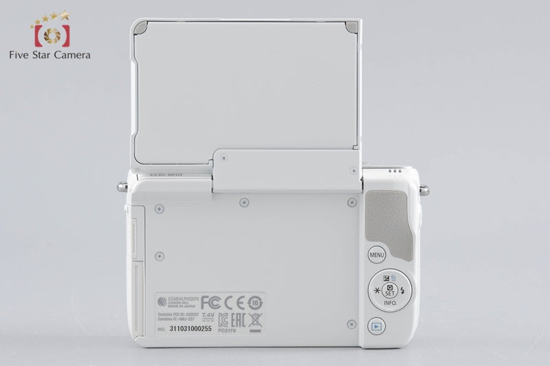 Canon EOS M10 White 18.0 MP Digital Mirrorless Camera 15-45 IS STM Lens