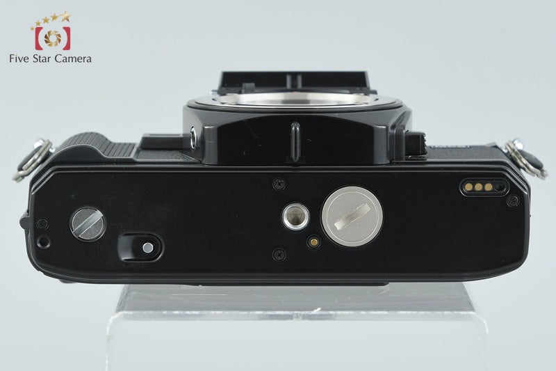 Minolta New X-700 35mm SLR Film Camera Body