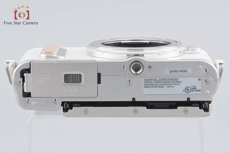 "Count 883" Olympus PEN E-PL8 White 16.1 MP Digital Mirrorless Camera w/ Box