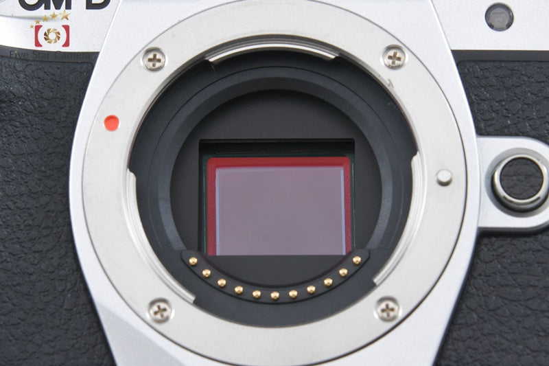 "Count 2,108" Olympus OM-D E-M10 Mark III Silver 16.1MP 14-42 40-150 Lens w/ Box