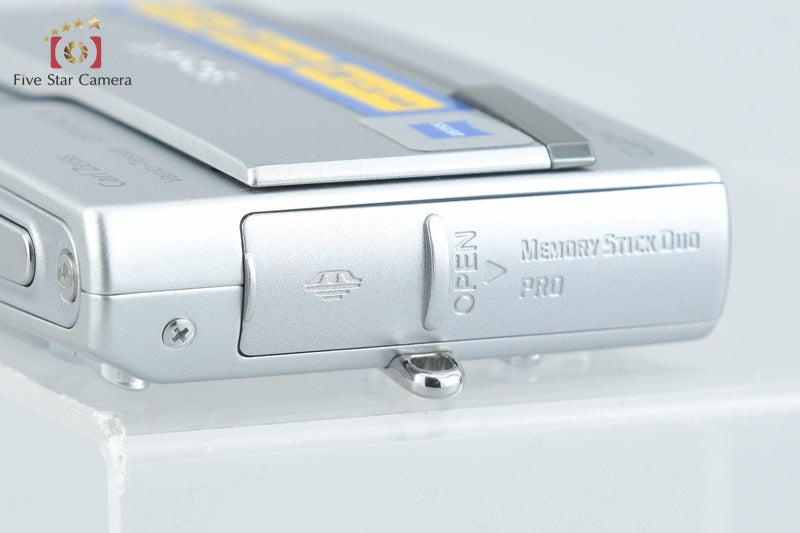SONY Cyber-shot DSC-T9 Silver 6.0 MP Digital Camera [Japanese Language Only]