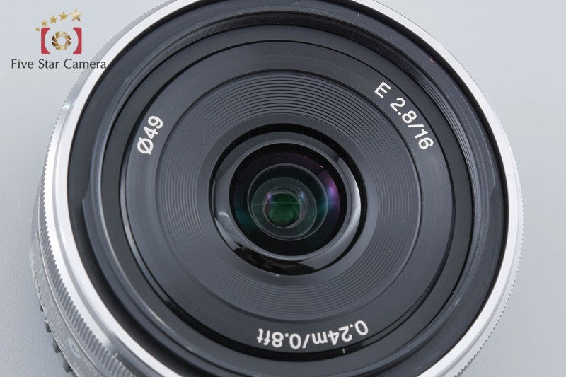 SONY E 16mm f/2.8 SEL16F28 + VCL-ECU1 Ultra Wide Converter 0.75x