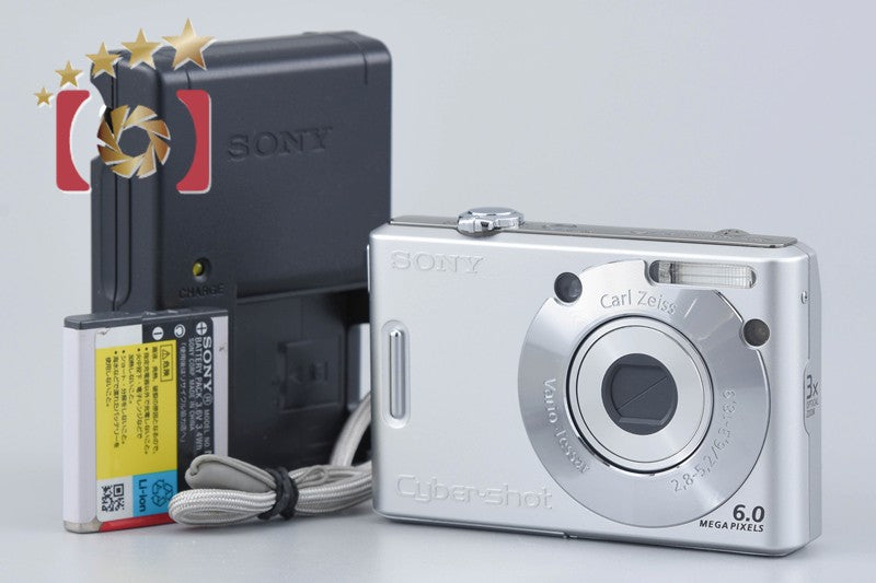 Sony Cyber-Shot DSC-W30 Silver 6.0 MP Digital Camera [Japanese Language Only]