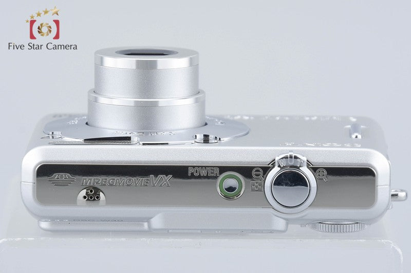 Sony Cyber-Shot DSC-W30 Silver 6.0 MP Digital Camera [Japanese Language Only]