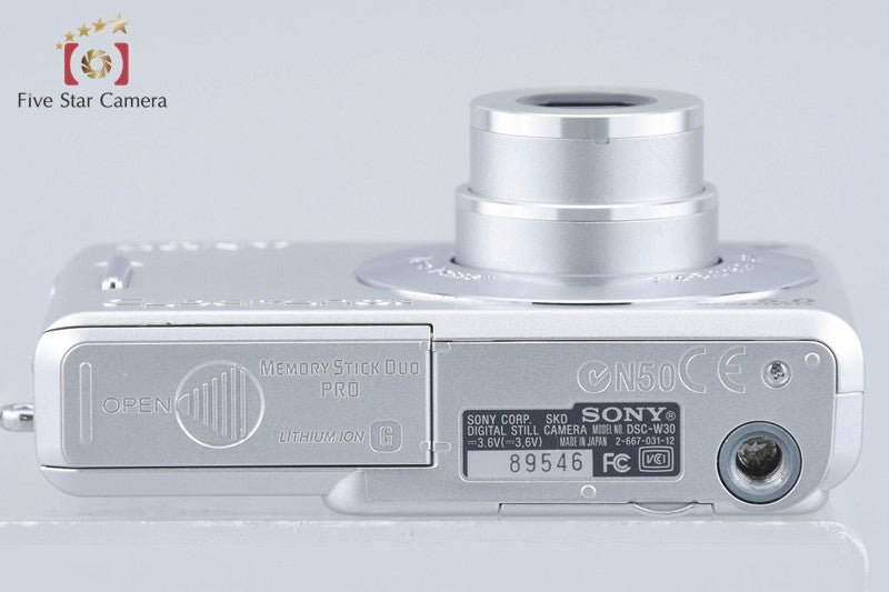 Sony Cyber-Shot DSC-W30 Silver 6.0 MP Digital Camera [Japanese Language Only]